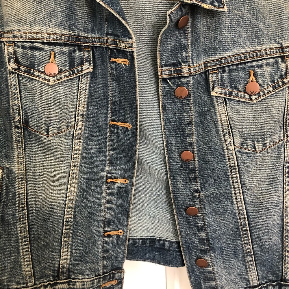 Gap Denim Jacket Euc - image 5